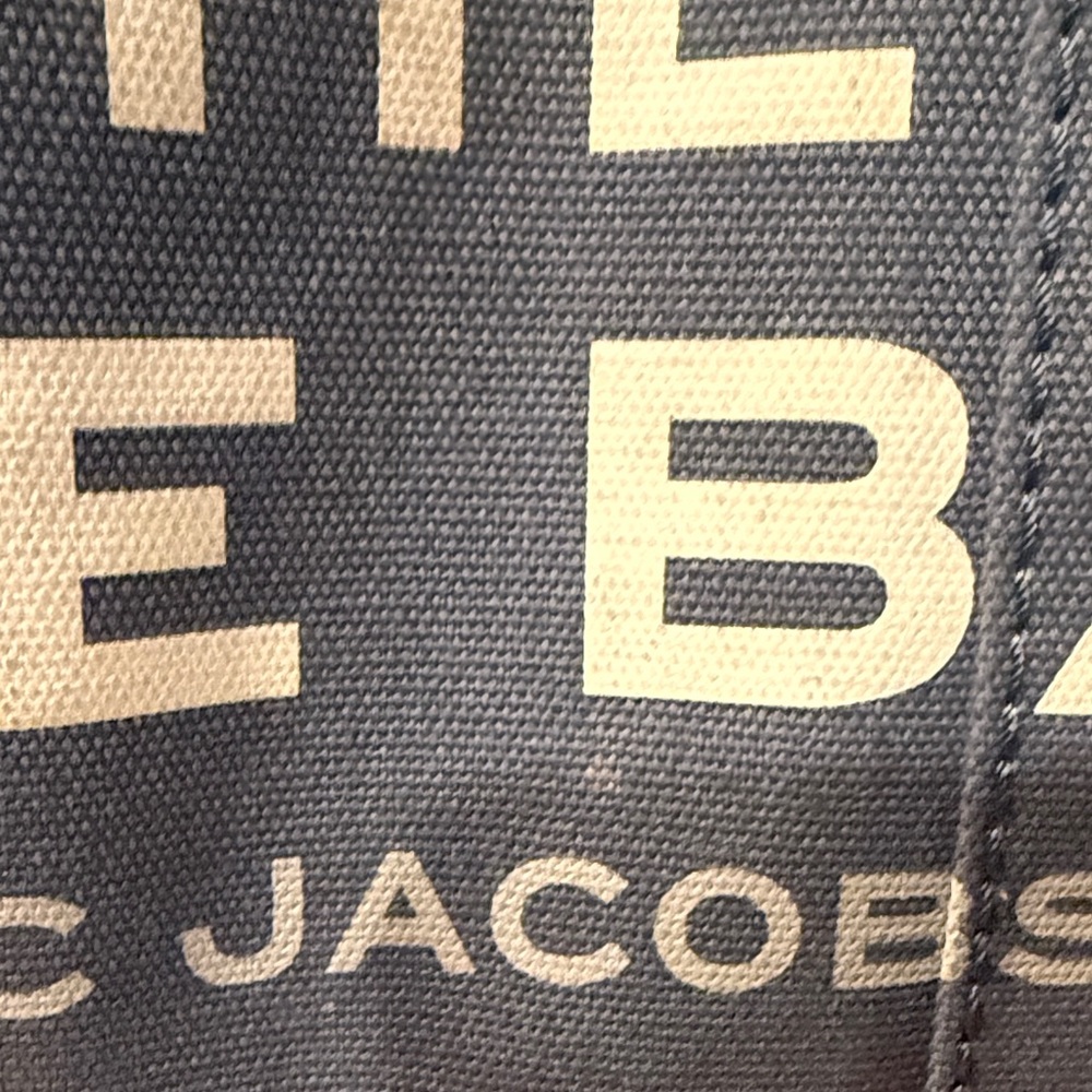 Marc Jacobs Tote Bag in Slate Gray Canvas with White Logo - Picture 9 of 10